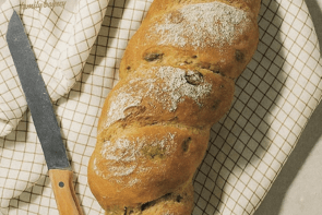   Weekendbrood: "Olive Twist" Tarwe-Olijfbrood